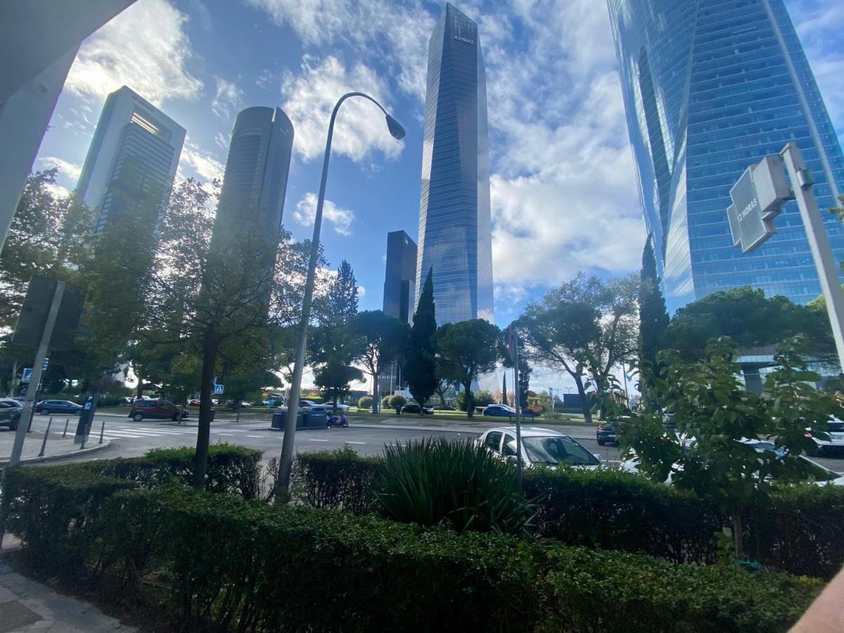 Chamartin De Frente A 4 Torres Apartman Madrid Kültér fotó